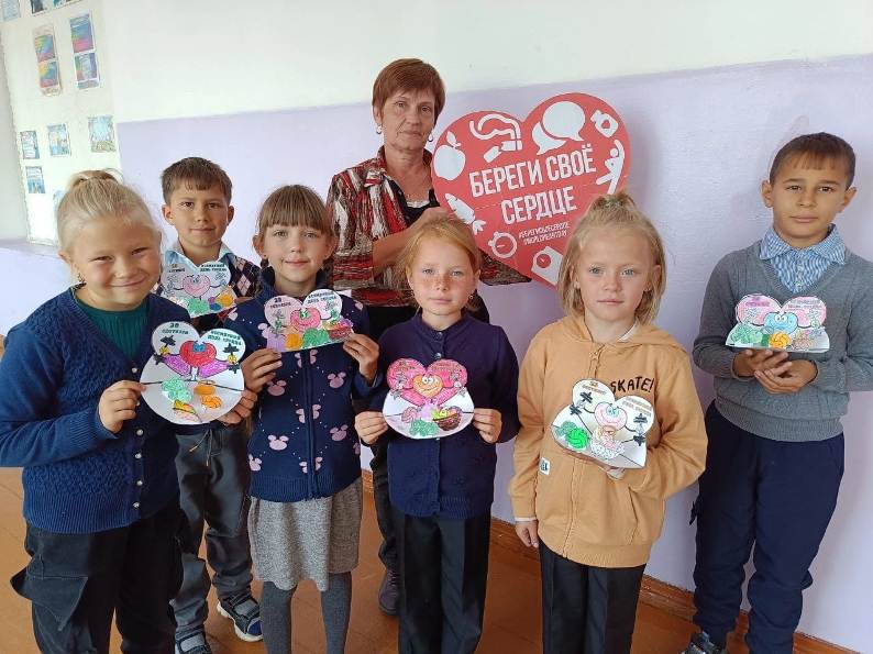 Учащиеся 2 класса и классный руководитель Ирина Анатольевна Шкутова посетили занятие «Дела сердечные».